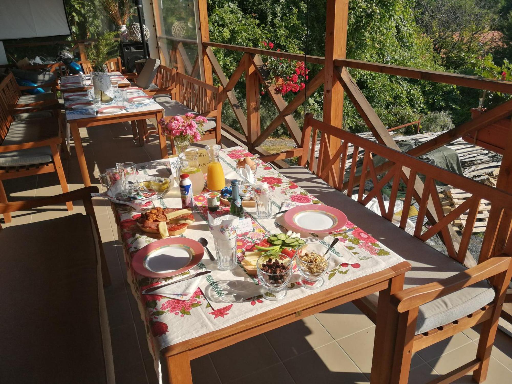 Jurta Hotel Balatongyoeroek Екстериор снимка