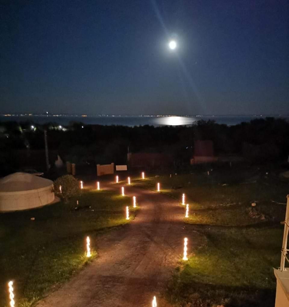 Jurta Hotel Balatongyoeroek Екстериор снимка